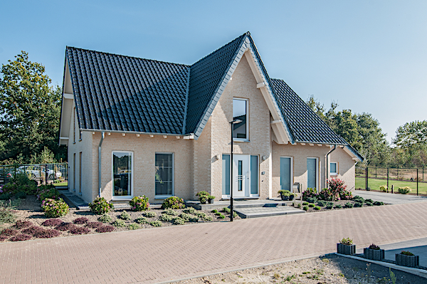 Einfamilienhaus mit Garage in Rothenbach